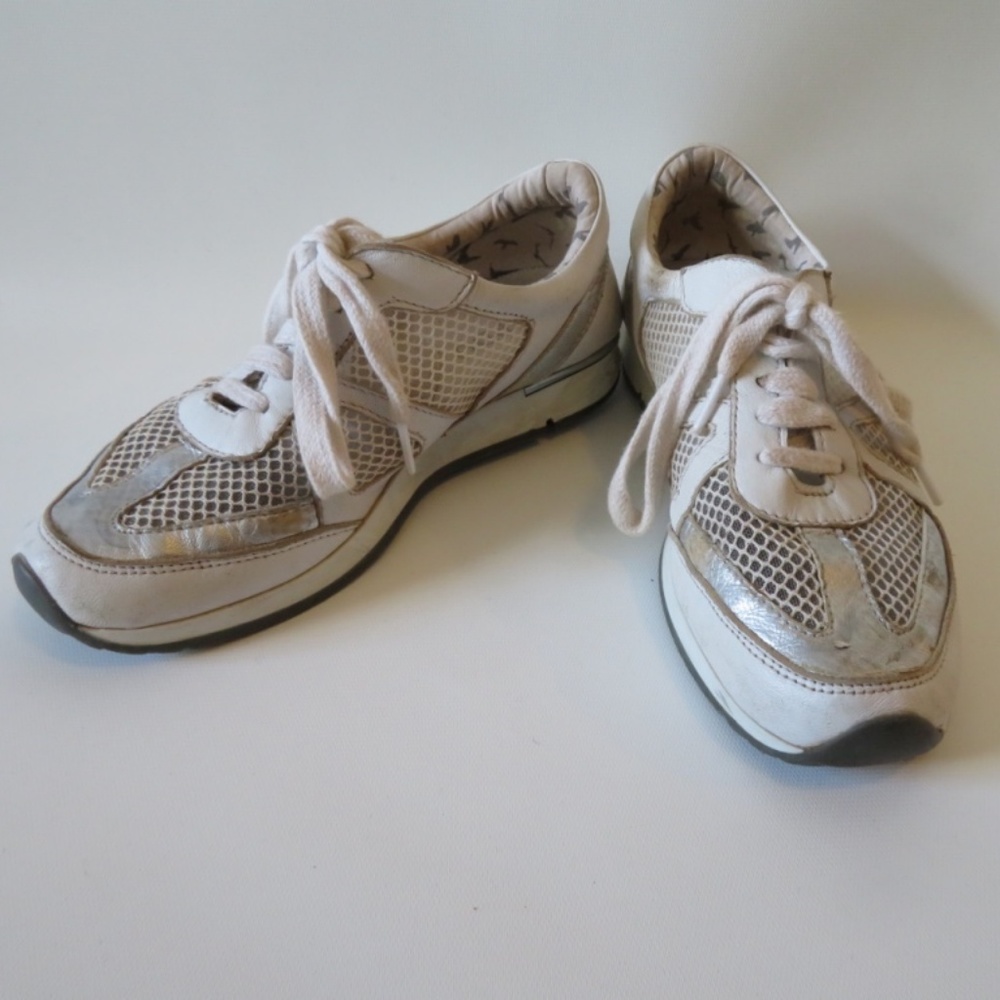 NARDO WHITE AND SILVER FASHION SNEAKERS SZ 38*